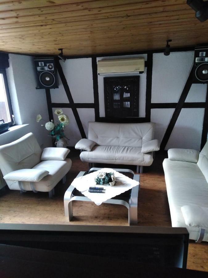 Fachwerkhaus In D 63667 Nidda Fuer 8 Bis 12 Personen公寓 外观 照片